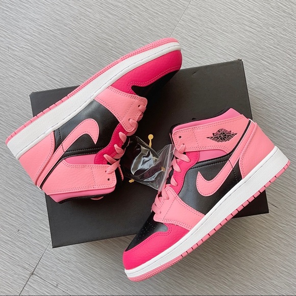 Nike Air Jordan 1 Mid 💞Coral Chalk💖 - Picture 2 of 4